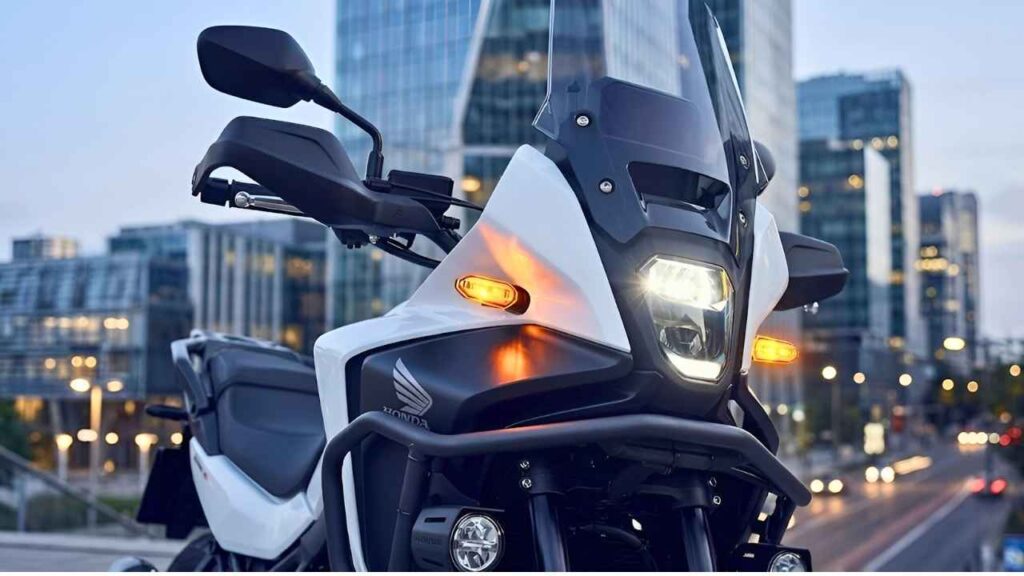 Honda NX500: El Equilibrio Perfecto entre Potencia, Comodidad y Aventura
