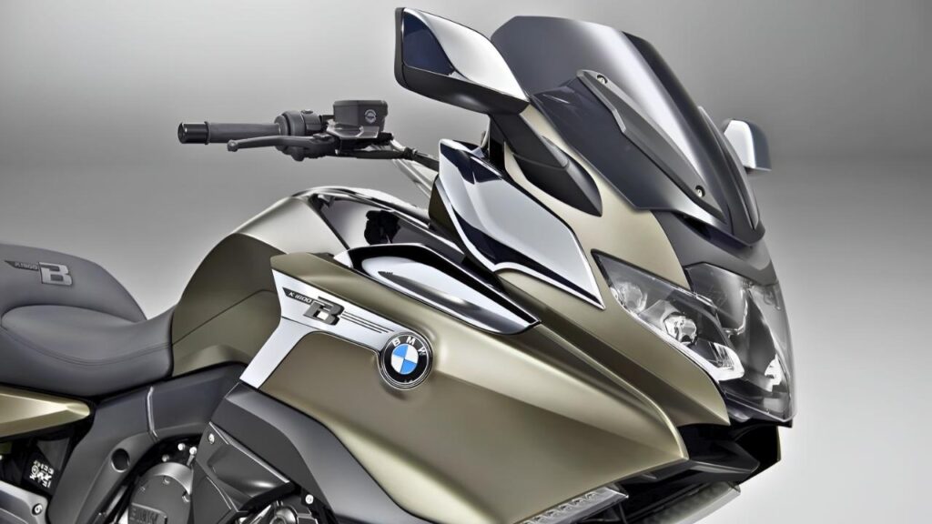 BMW K 1600 B / Grand America: Touring de Lujo con Potencia Seis Cilindros y Confort Premium